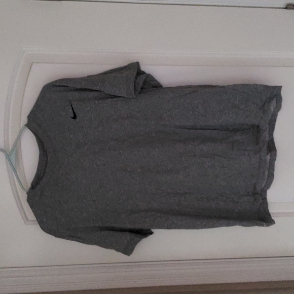 Nike Other - Gray Nike T-Shirt